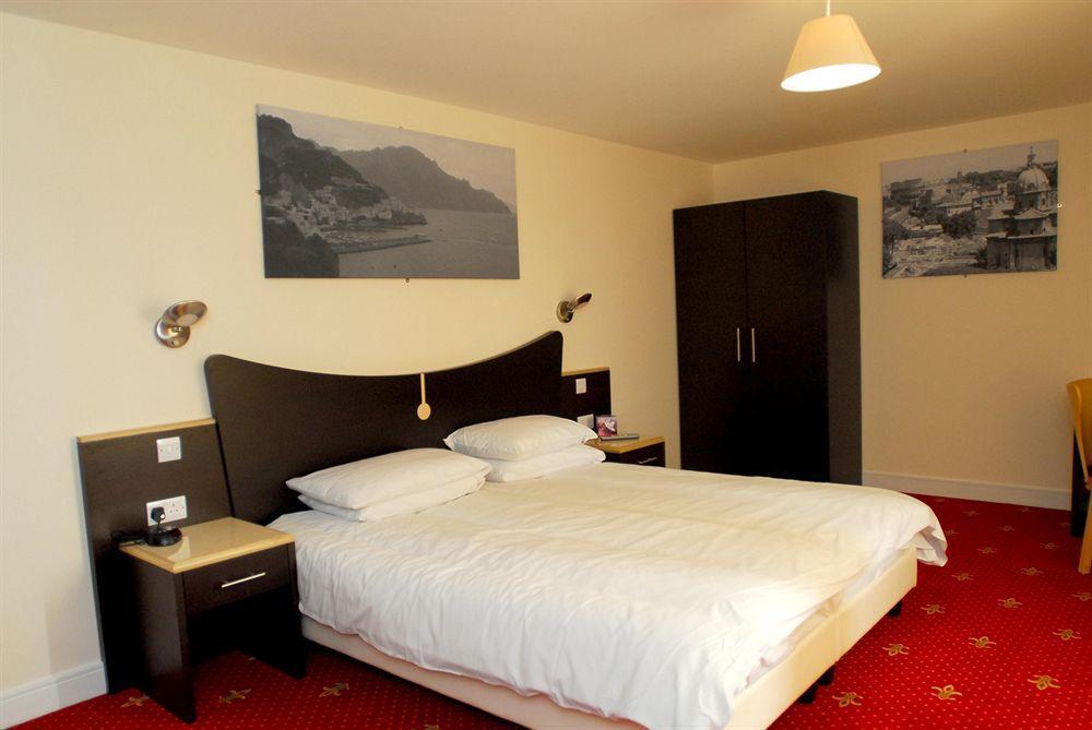 The Sharnbrook Hotel Extérieur photo