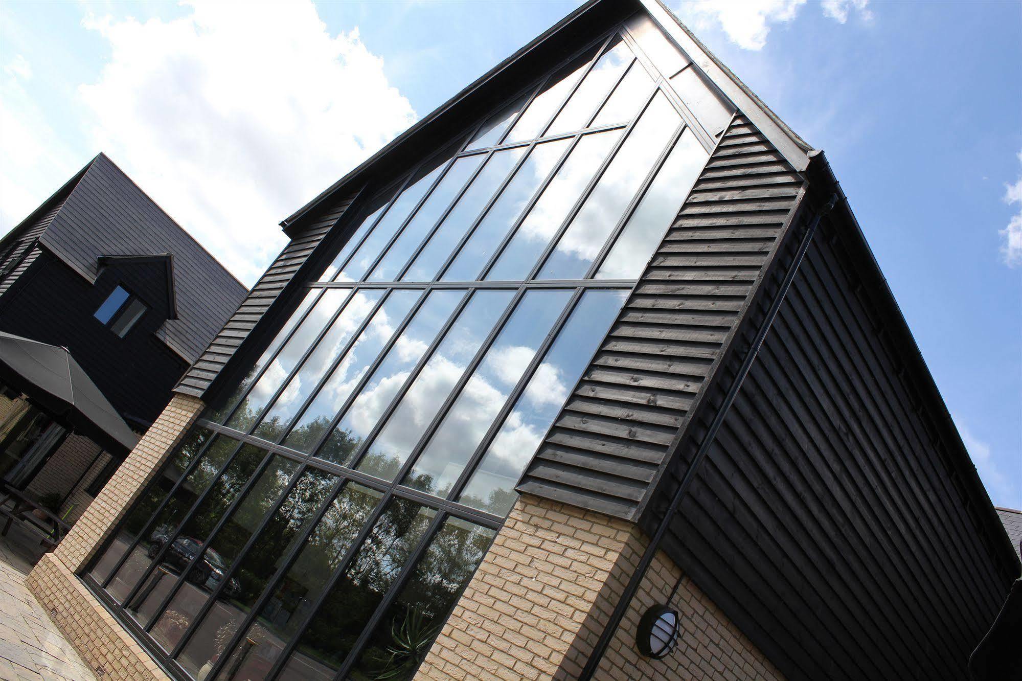 The Sharnbrook Hotel Extérieur photo