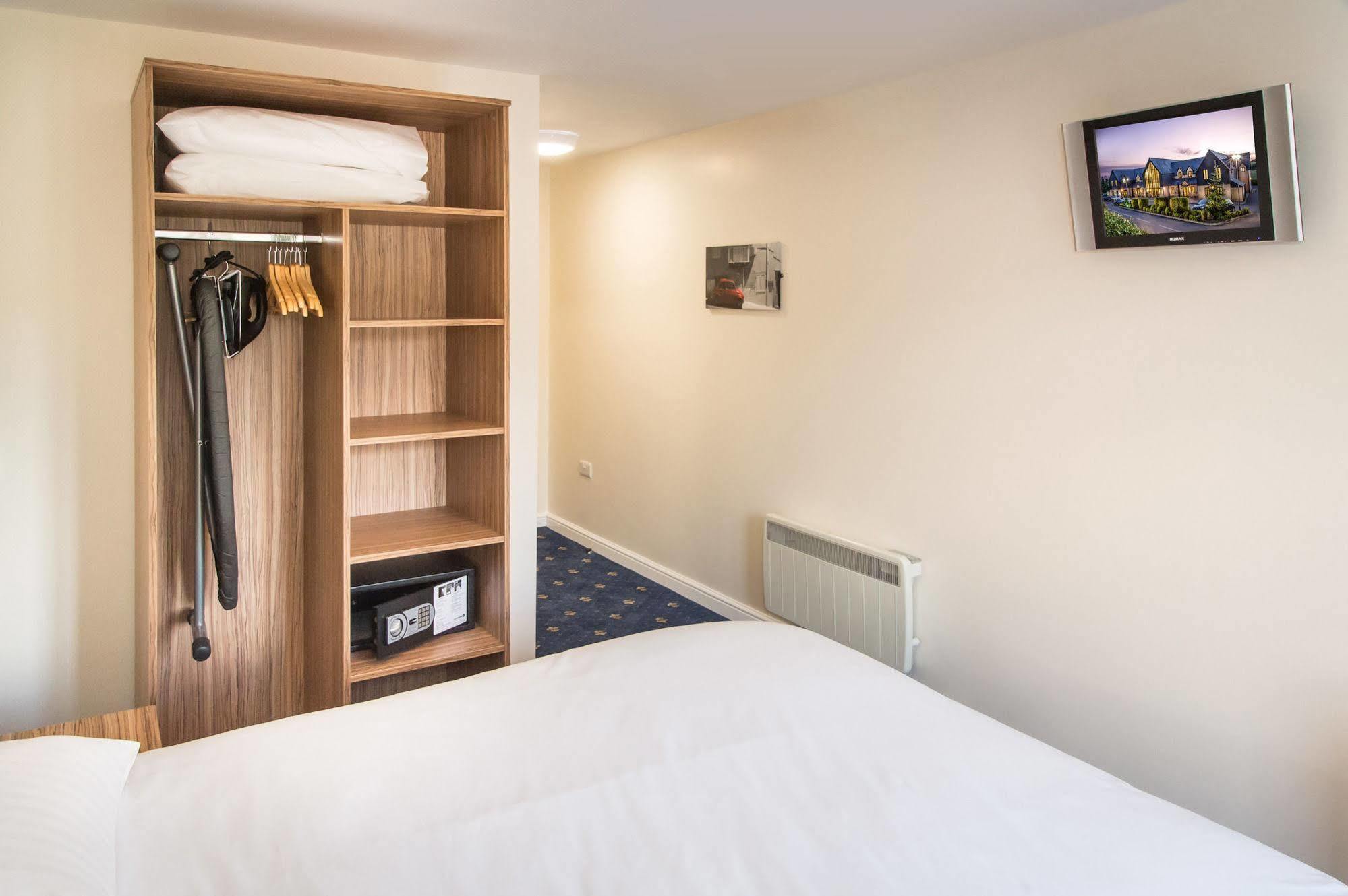 The Sharnbrook Hotel Extérieur photo